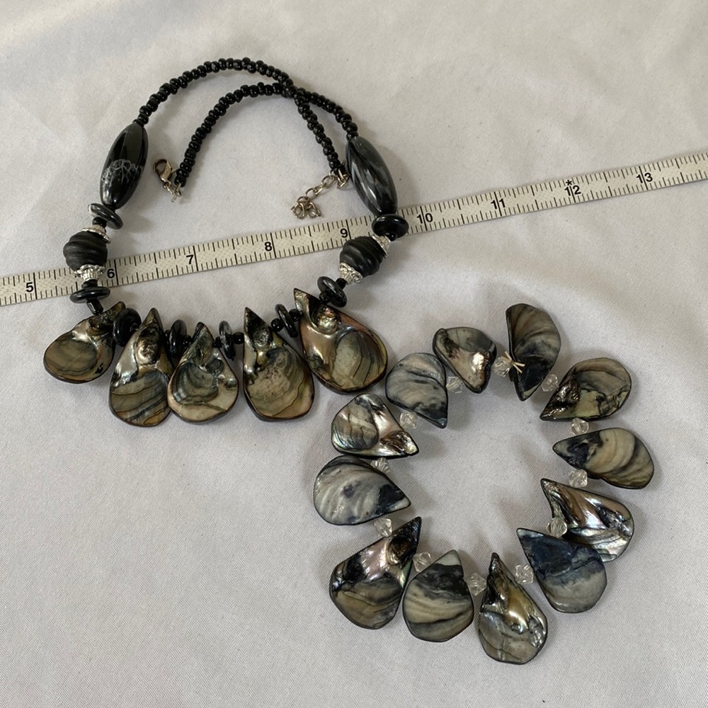 Gray black abalone shell necklace and bracelet set